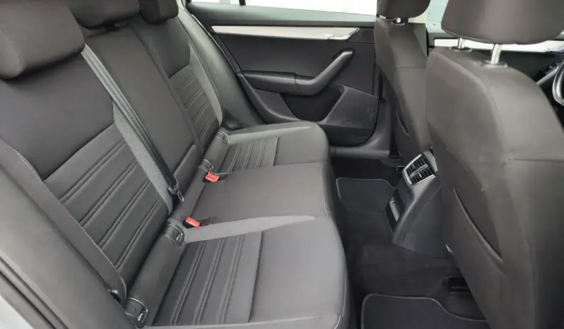 
								SKODA OCTAVIA full									