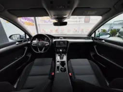 
										VOLKSWAGEN PASSAT full									