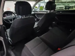 
										VOLKSWAGEN PASSAT full									