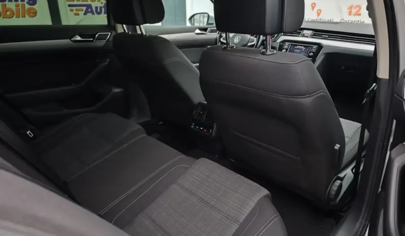 
								VOLKSWAGEN PASSAT full									