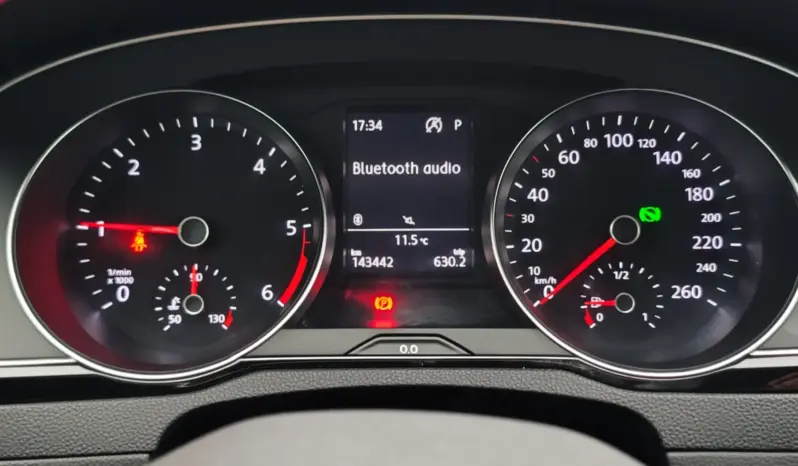 
								VOLKSWAGEN PASSAT full									