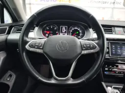 
										VOLKSWAGEN PASSAT full									