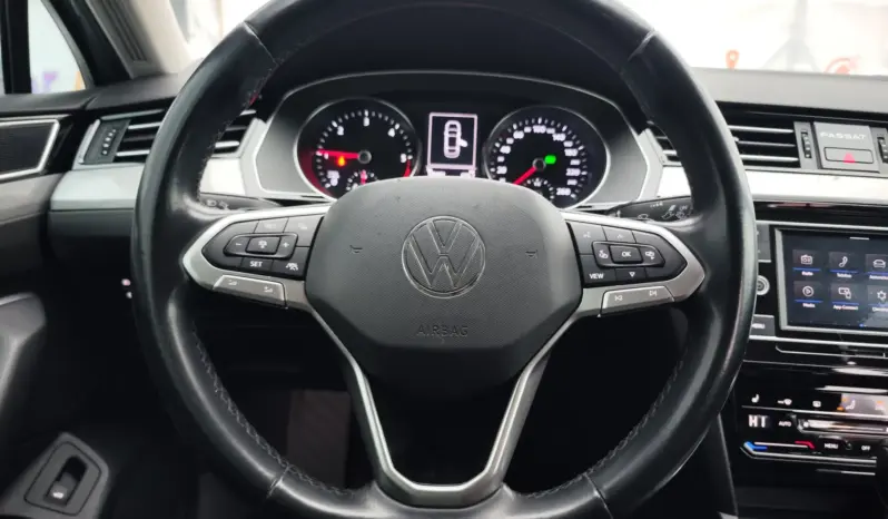 
								VOLKSWAGEN PASSAT full									