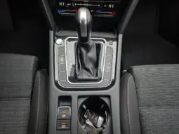 
										VOLKSWAGEN PASSAT full									