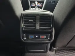 
										VOLKSWAGEN PASSAT full									