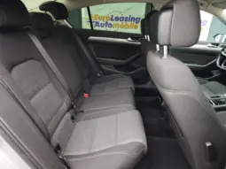 
										VOLKSWAGEN PASSAT full									