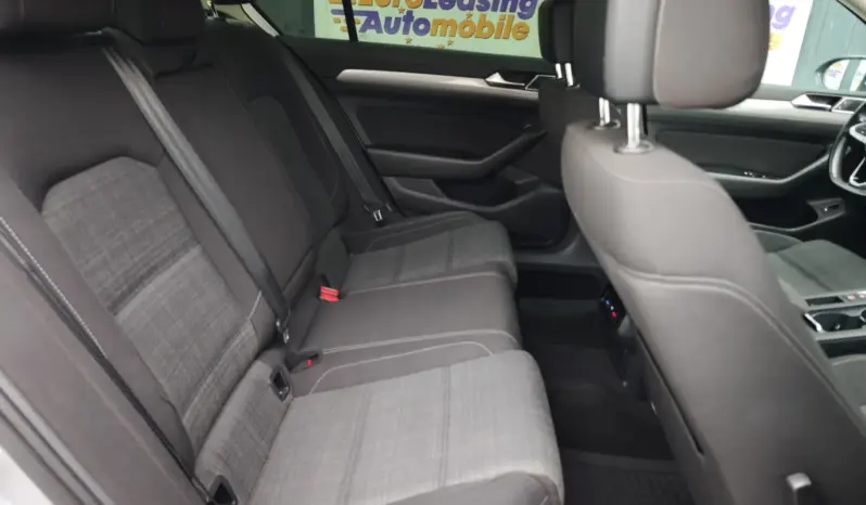 
								VOLKSWAGEN PASSAT full									