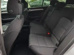 
										VOLKSWAGEN PASSAT full									