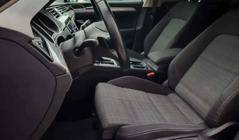 
								VOLKSWAGEN PASSAT full									