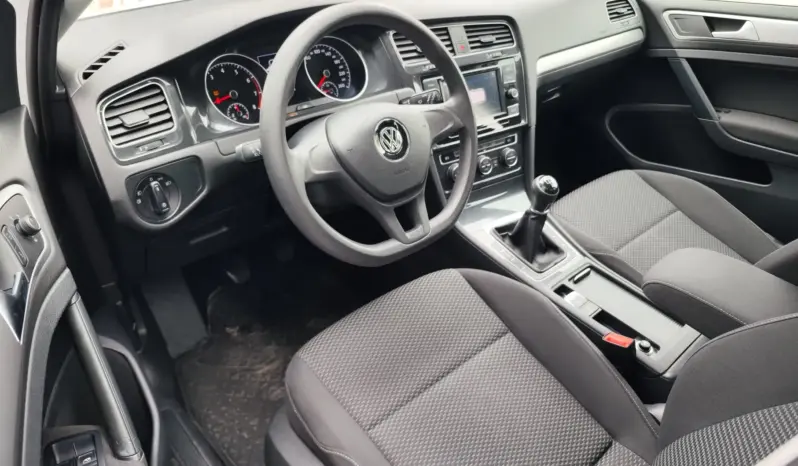 
								VOLKSWAGEN GOLF full									
