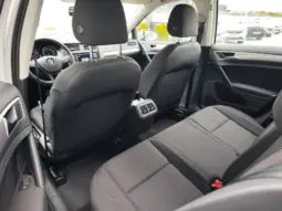 
										VOLKSWAGEN GOLF full									