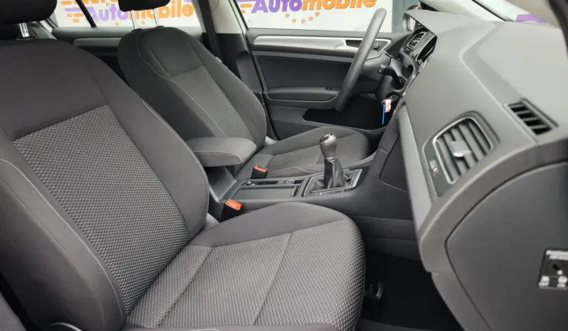 
								VOLKSWAGEN GOLF full									