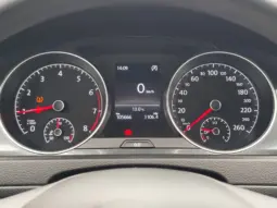 
										VOLKSWAGEN GOLF full									