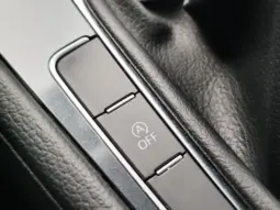 
										VOLKSWAGEN GOLF full									