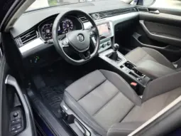 
										VOLKSWAGEN PASSAT full									