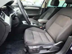 
										VOLKSWAGEN PASSAT full									