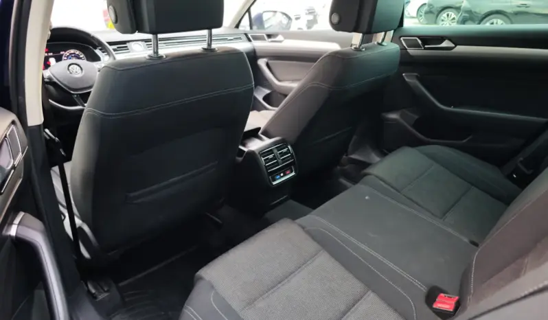 
								VOLKSWAGEN PASSAT full									