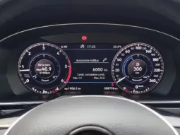 
										VOLKSWAGEN PASSAT full									