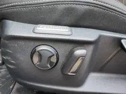 
										VOLKSWAGEN PASSAT full									