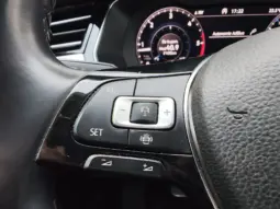 
										VOLKSWAGEN PASSAT full									