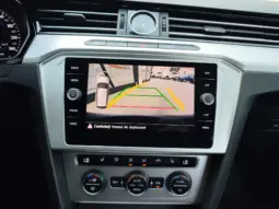 
										VOLKSWAGEN PASSAT full									