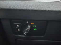 
										VOLKSWAGEN PASSAT full									