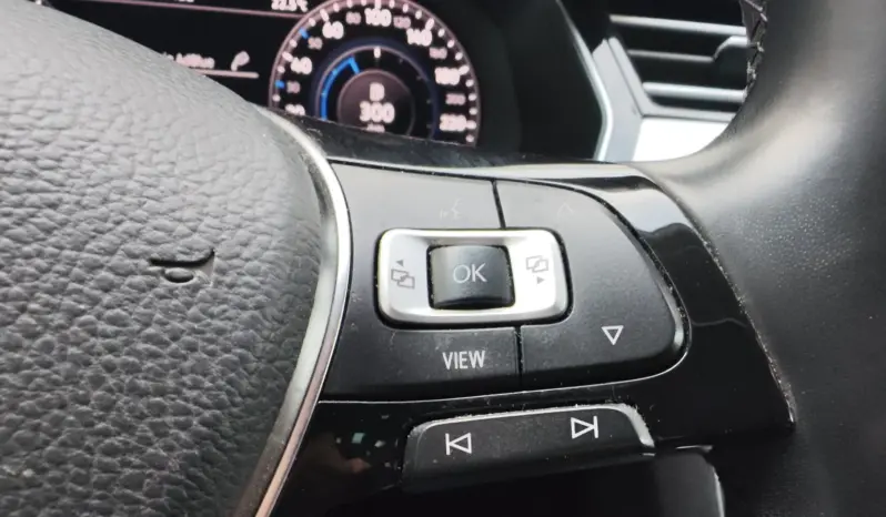 
								VOLKSWAGEN PASSAT full									