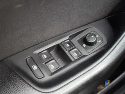 
										VOLKSWAGEN PASSAT full									