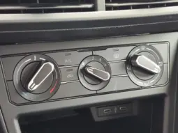 
										VOLKSWAGEN POLO full									