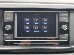 
										VOLKSWAGEN POLO full									