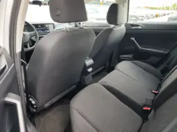 
										VOLKSWAGEN POLO full									