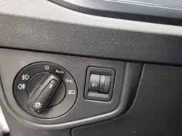 
										VOLKSWAGEN POLO full									