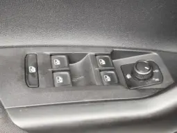 
										VOLKSWAGEN POLO full									