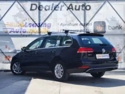 
										VOLKSWAGEN GOLF full									