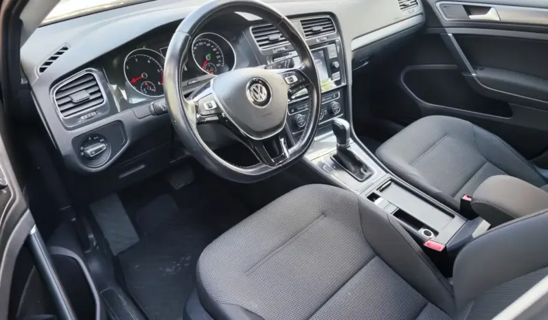 
								VOLKSWAGEN GOLF full									