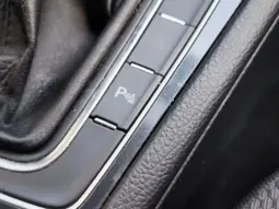 
										VOLKSWAGEN GOLF full									