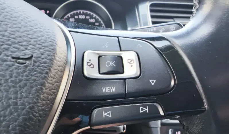 
								VOLKSWAGEN GOLF full									