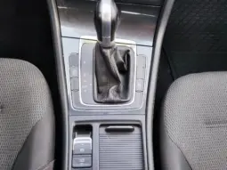 
										VOLKSWAGEN GOLF full									