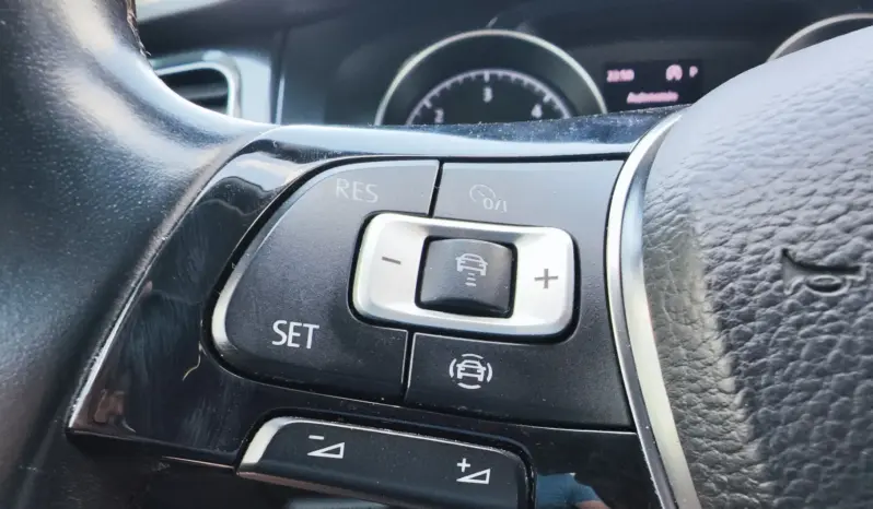 
								VOLKSWAGEN GOLF full									