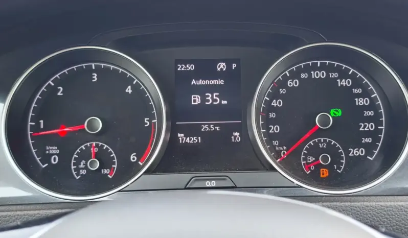 
								VOLKSWAGEN GOLF full									