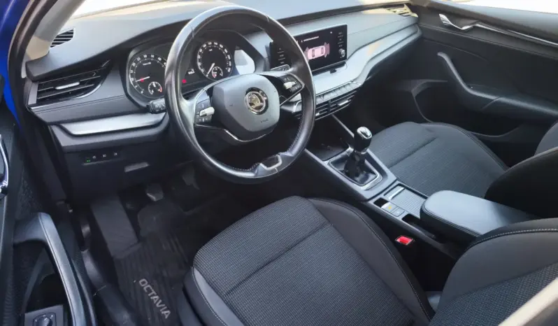 
								SKODA OCTAVIA full									