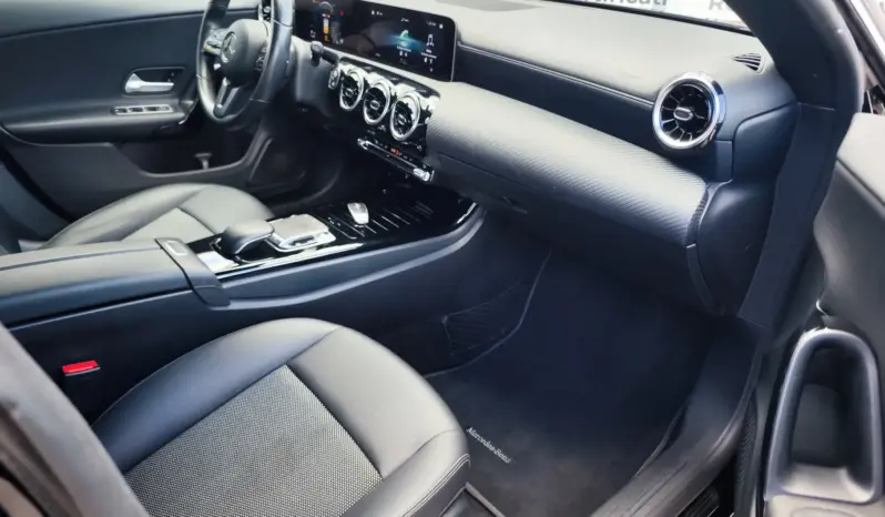 
								MERCEDES BENZ CLA full									