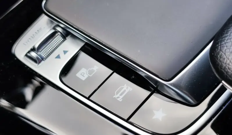 
								MERCEDES BENZ CLA full									