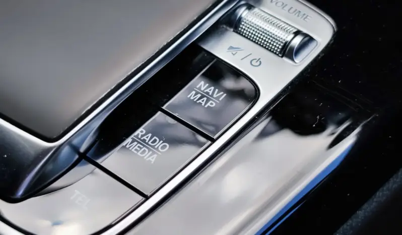 
								MERCEDES BENZ CLA full									