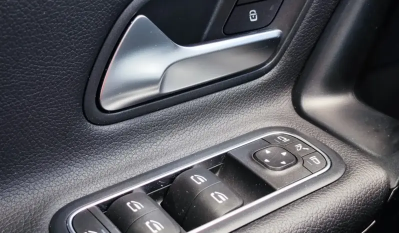 
								MERCEDES BENZ CLA full									