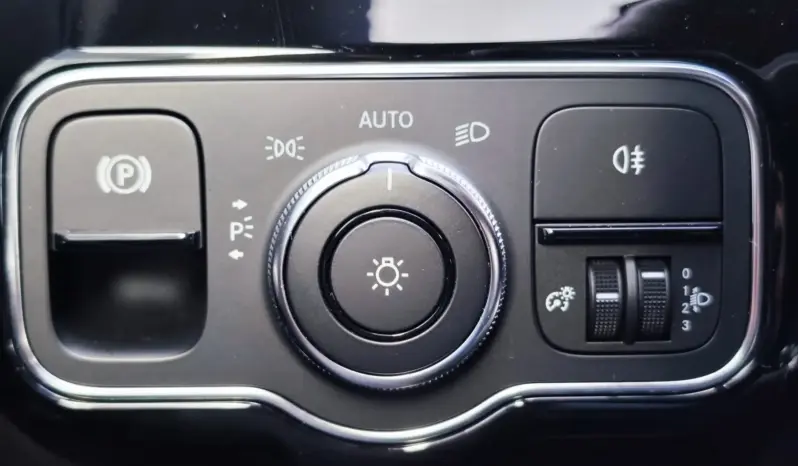 
								MERCEDES BENZ A full									