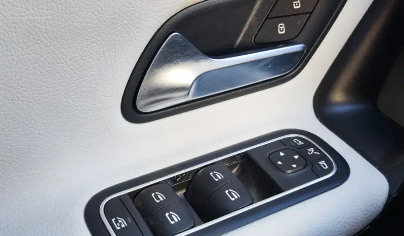 
								MERCEDES BENZ A full									