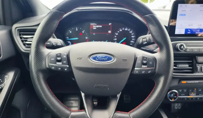 
								FORD FOCUS full									