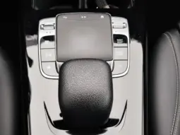 
										MERCEDES BENZ A full									