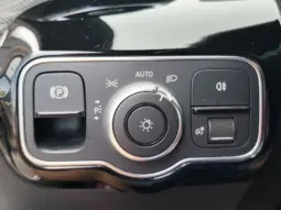 
										MERCEDES BENZ A full									